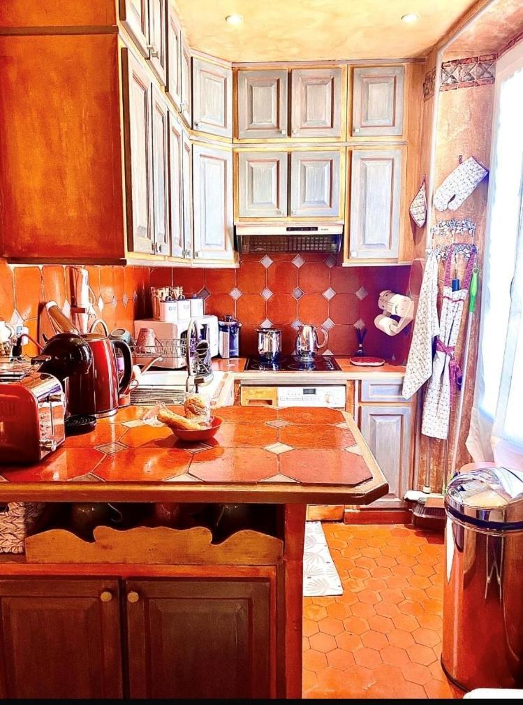Appartement De Luxe Au Coeur De Сен Тропе Екстериор снимка